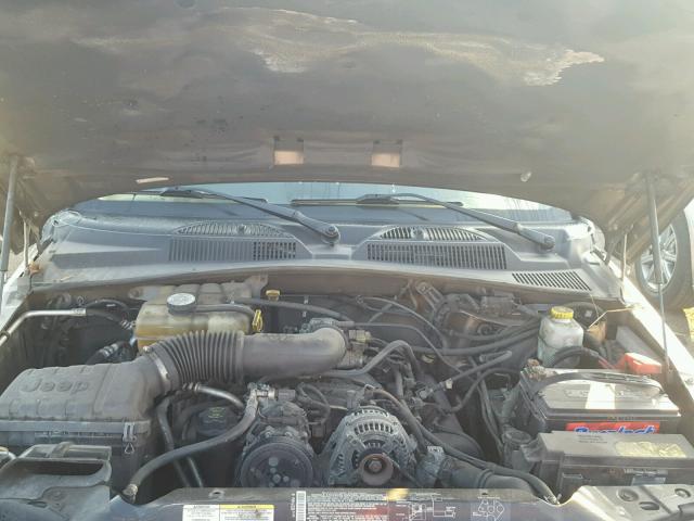 1J4GL38K45W641776 - 2005 JEEP LIBERTY RE TAN photo 7