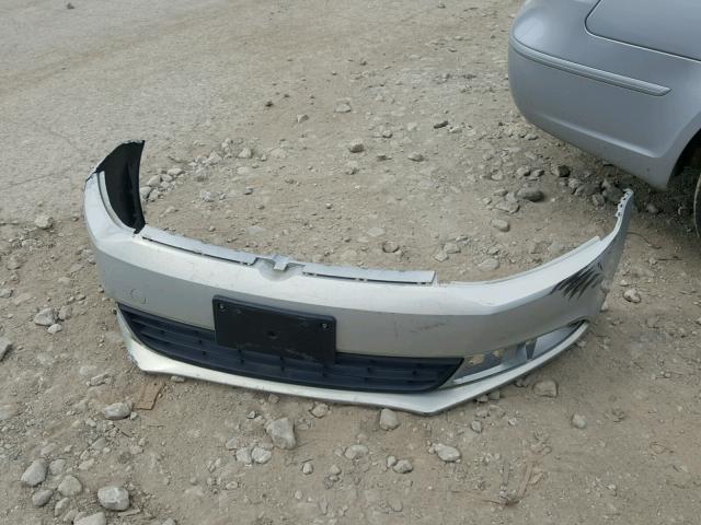 3VW2K7AJ1BM336949 - 2011 VOLKSWAGEN JETTA BASE 银色 照片 9