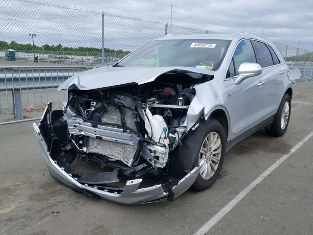 1GYKNBRS6JZ193417 - 2018 CADILLAC XT5 SILVER photo 2