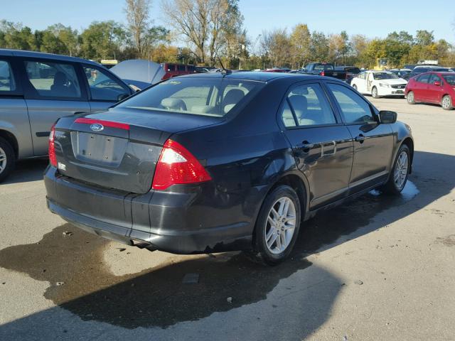 3FAHP0GA2AR322272 - 2010 FORD FUSION S BLACK photo 4