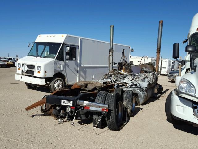 1XPBDP9X9FD248950 - 2015 PETERBILT 579 WHITE photo 4