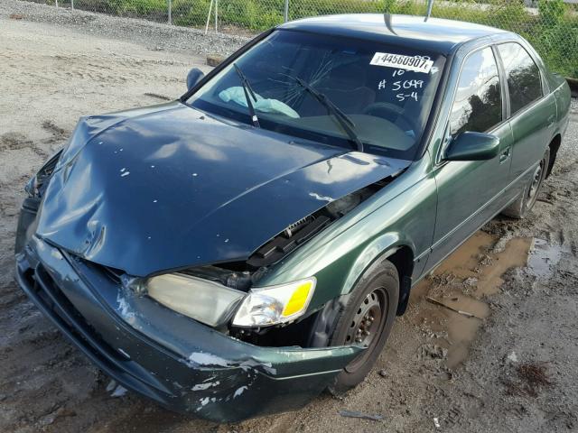 4T1BG22K6XU615049 - 1999 TOYOTA CAMRY CE GREEN photo 2