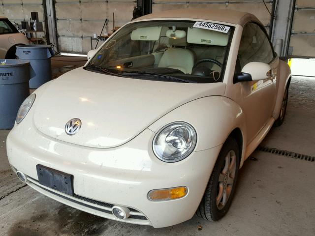 3VWCD31Y45M315439 - 2005 VOLKSWAGEN NEW BEETLE Bej foto 2