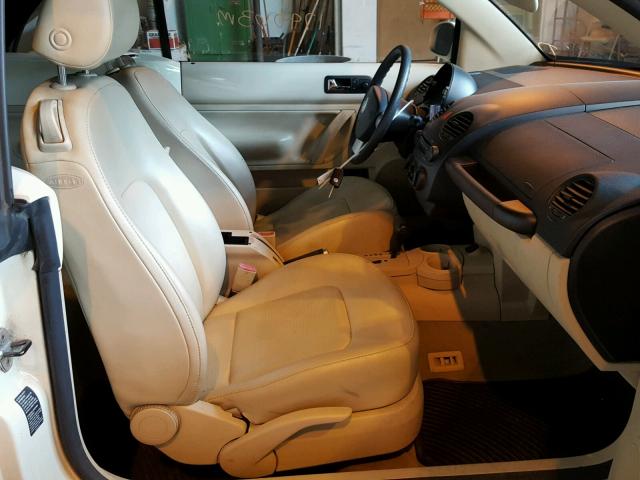 3VWCD31Y45M315439 - 2005 VOLKSWAGEN NEW BEETLE Bej foto 5