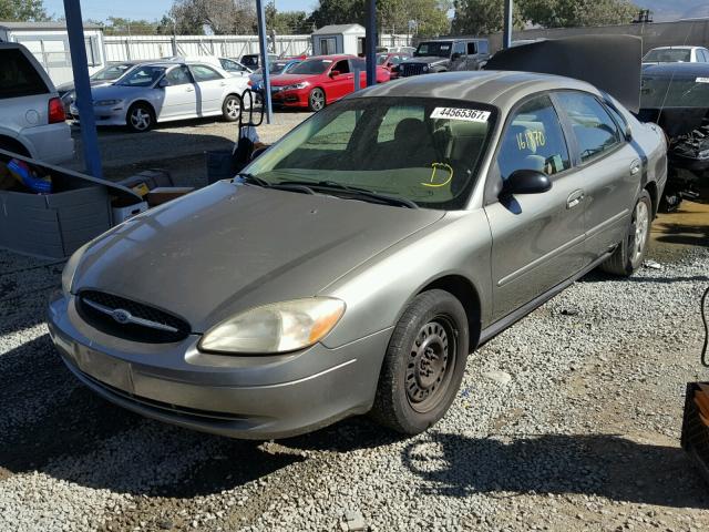 1FAFP52UX2A215262 - 2002 FORD TAURUS LX GRAY photo 2