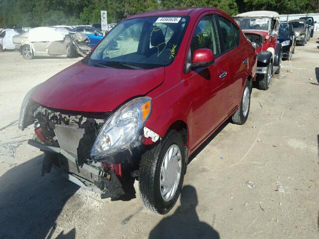 3N1CN7AP4CL856463 - 2012 NISSAN VERSA S/SV RED photo 2