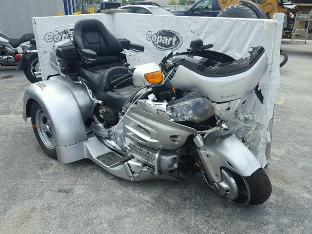 1HFSC47F47A601763 - 2007 HONDA GL1800 GRAY photo 1