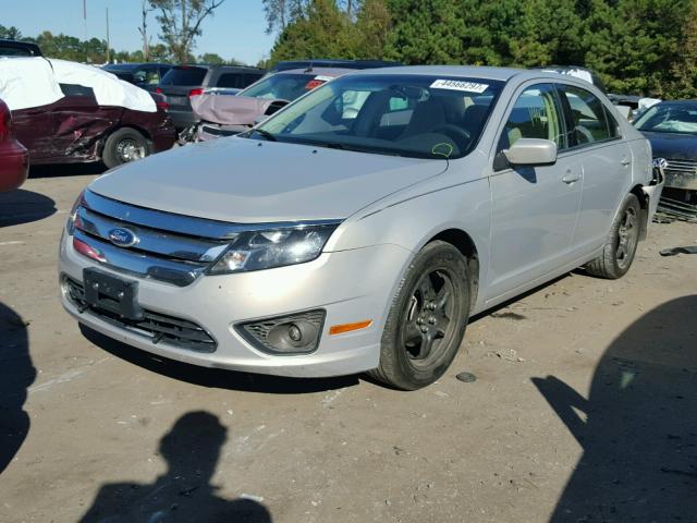 3FAHP0HG6AR404878 - 2010 FORD FUSION SE BEIGE photo 2