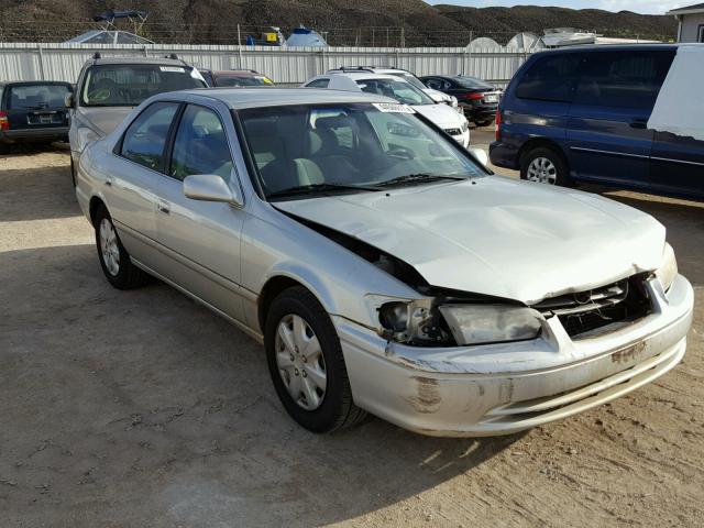 JT2BG22KX10570001 - 2001 TOYOTA CAMRY SILVER photo 1