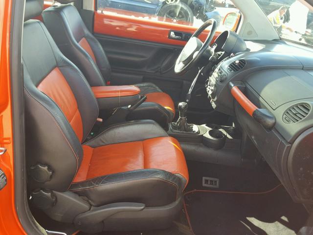 3VWCD21C12M428467 - 2002 VOLKSWAGEN NEW BEETLE 橙色 照片 5