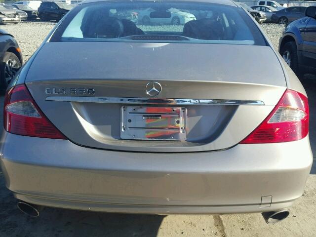 WDDDJ72X47A105524 - 2007 MERCEDES-BENZ CLS 550 GRAY photo 9