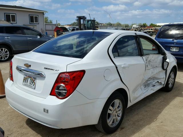 1G1JC5SH0C4205612 - 2012 CHEVROLET SONIC LT WHITE photo 4