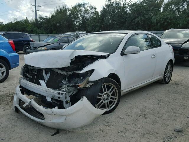 JTKDE177150005932 - 2005 TOYOTA SCION TC 白色 照片 2