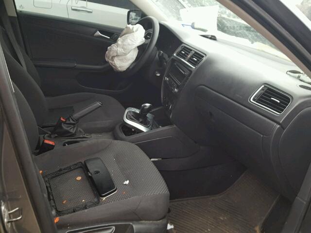 3VW2K7AJ8DM379574 - 2013 VOLKSWAGEN JETTA BASE GRAY photo 5