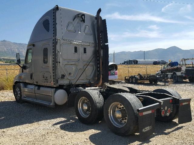 1FUJGLDR49LAB1578 - 2009 FREIGHTLINER CASCADIA 1 TAN photo 3