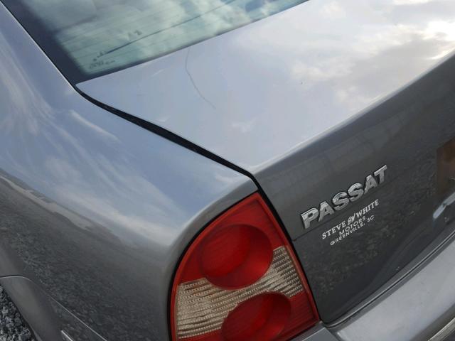 WVWAD63B25P005093 - 2005 VOLKSWAGEN PASSAT GLS GRAY photo 9