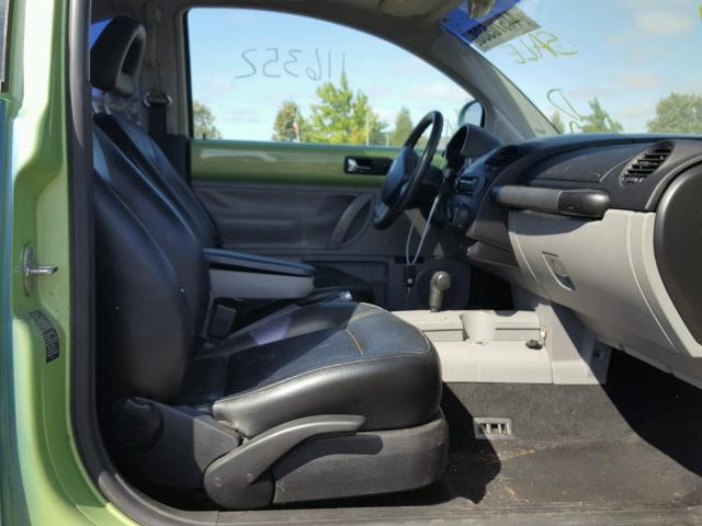 3VWCC21C3YM495826 - 2000 VOLKSWAGEN NEW BEETLE 蓝色 照片 5