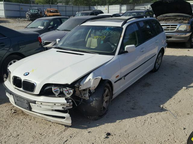 WBAAR3349YJM01866 - 2000 BMW 323 IT WHITE photo 2