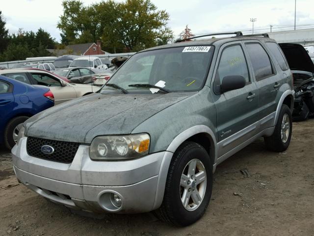 1FMCU96H45KC95128 - 2005 FORD ESCAPE HEV GREEN photo 2