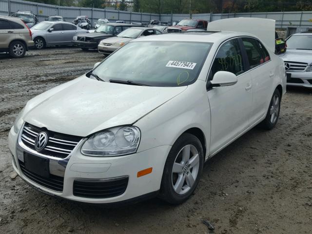 3VWRZ71K08M194816 - 2008 VOLKSWAGEN JETTA SE WHITE photo 2