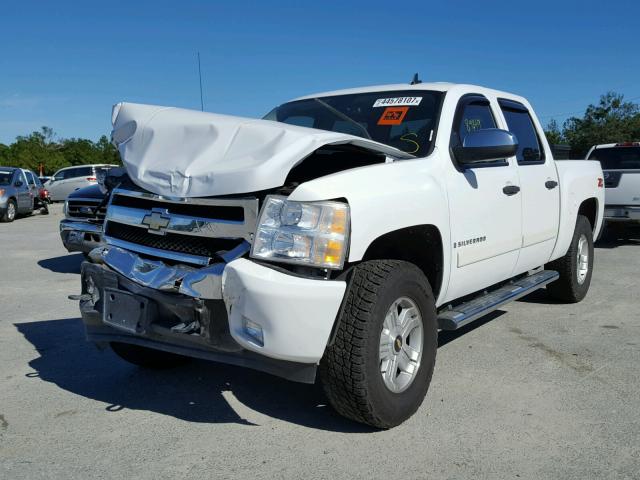 2GCEK13M671683793 - 2007 CHEVROLET SILVERADO WHITE photo 2