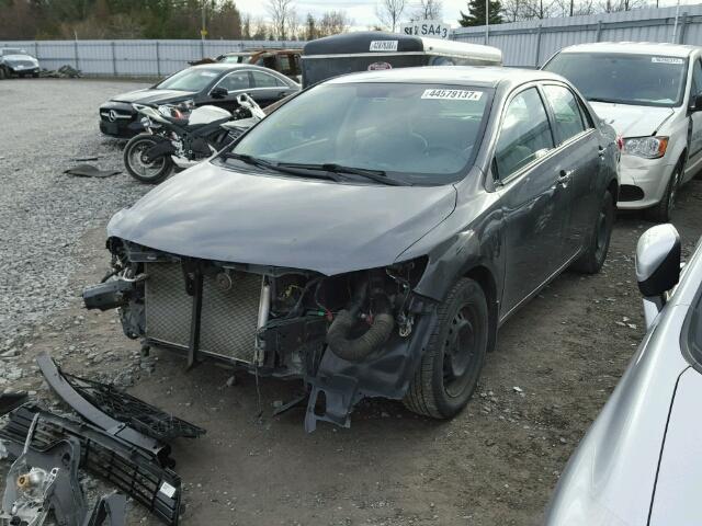 2T1BU4EE0DC994170 - 2013 TOYOTA COROLLA BA GRAY photo 2