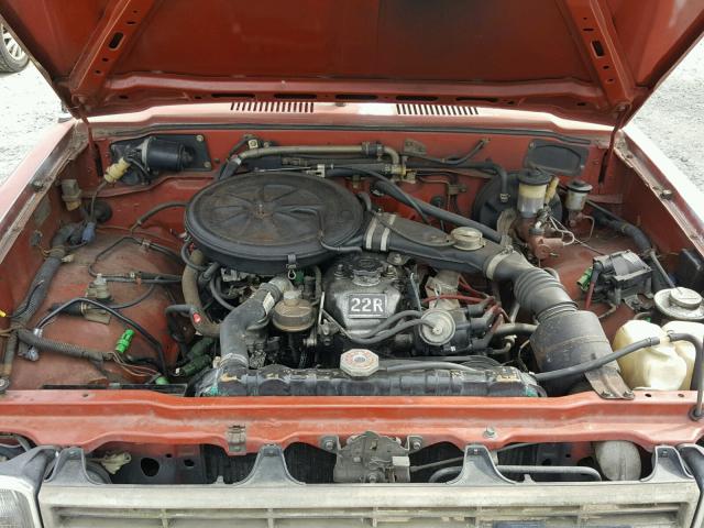 JT4RN44S1D1122040 - 1983 TOYOTA PICKUP 1/2 RED photo 7