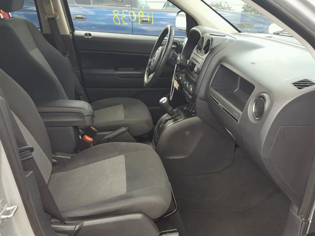 1J4NF1FBXBD218794 - 2011 JEEP COMPASS SP SILVER photo 5