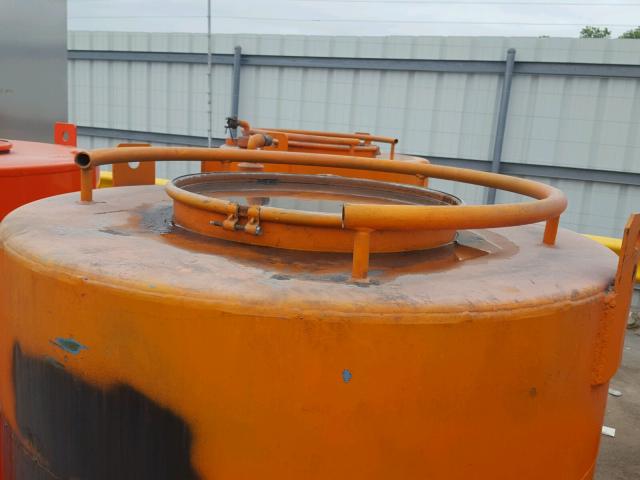 PE15 - 2013 FUEL TANK 345G ORANGE photo 7