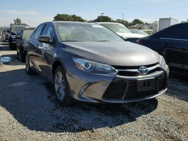 4T1BF1FK6GU255482 - 2016 TOYOTA CAMRY LE CHARCOAL photo 1