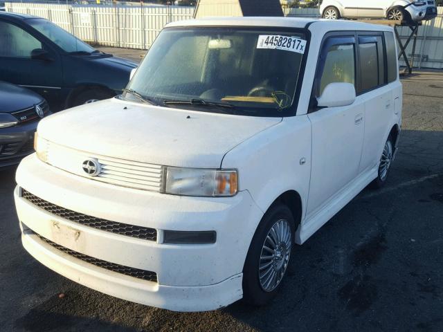JTLKT324264122284 - 2006 TOYOTA SCION XB WHITE photo 2