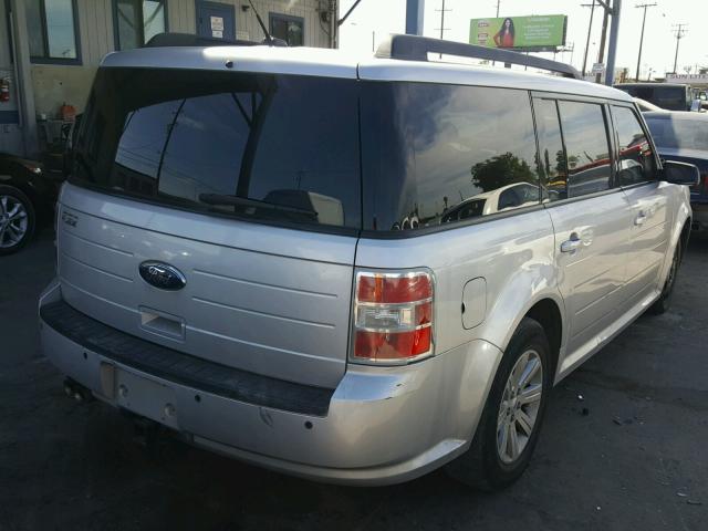 2FMDK51C69BA24067 - 2009 FORD FLEX SE SILVER photo 4