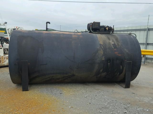 PE24 - 2012 FUEL TANK 2000G Qara foto 6