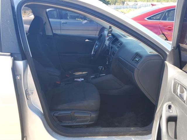 3VW2K7AJ1FM346838 - 2015 VOLKSWAGEN JETTA BASE 银色 照片 5