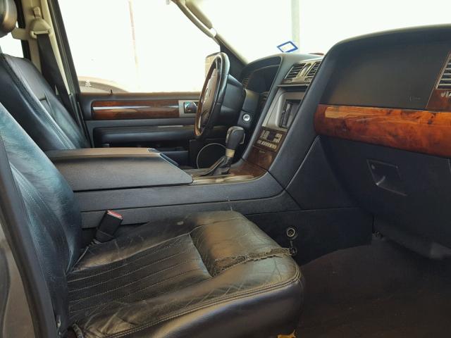 5LMFU27RX3LJ04795 - 2003 LINCOLN NAVIGATOR 银色 照片 5