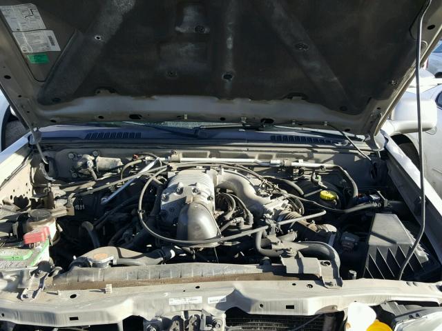 1N6MD29Y62C357871 - 2002 NISSAN FRONTIER C GRAY photo 7