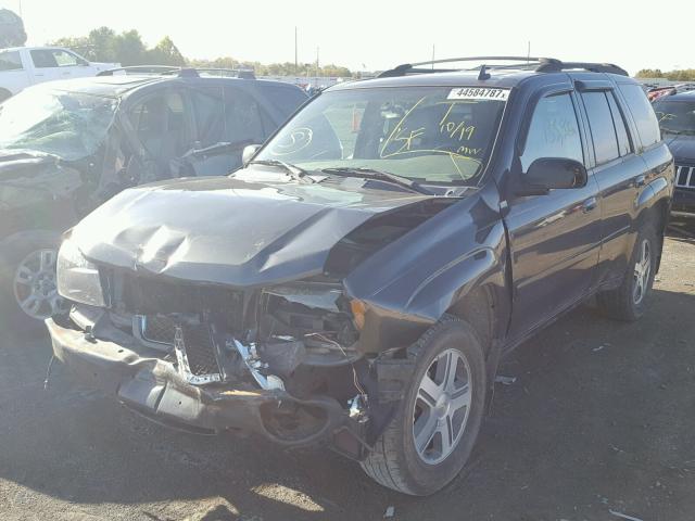 1GNDT13SX62121165 - 2006 CHEVROLET TRAILBLAZE GRAY photo 2