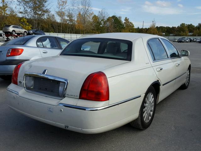 1LNHM83W04Y676697 - 2004 LINCOLN TOWN CAR U WHITE photo 4