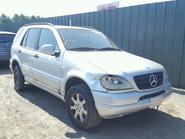 4JGAB72E3YA212179 - 2000 MERCEDES-BENZ ML 430 SILVER photo 1