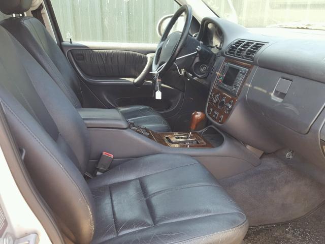 4JGAB72E3YA212179 - 2000 MERCEDES-BENZ ML 430 银色 照片 5