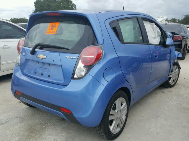 KL8CD6S91DC544147 - 2013 CHEVROLET SPARK 1LT Синий фото 4