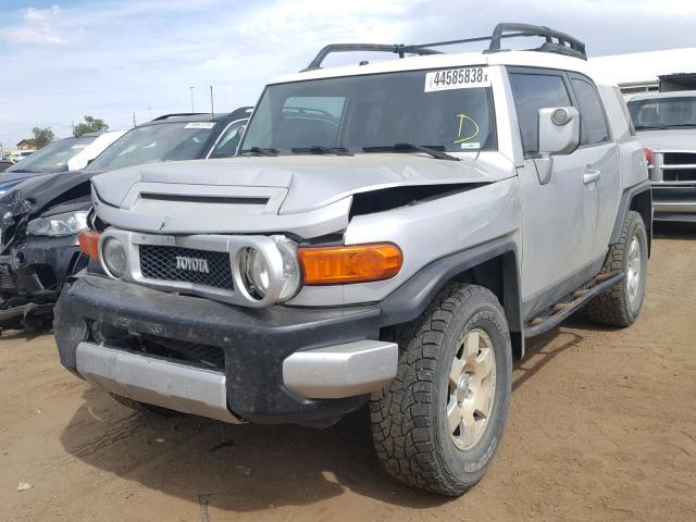 JTEBU11F88K046029 - 2008 TOYOTA FJ CRUISER SILVER photo 2