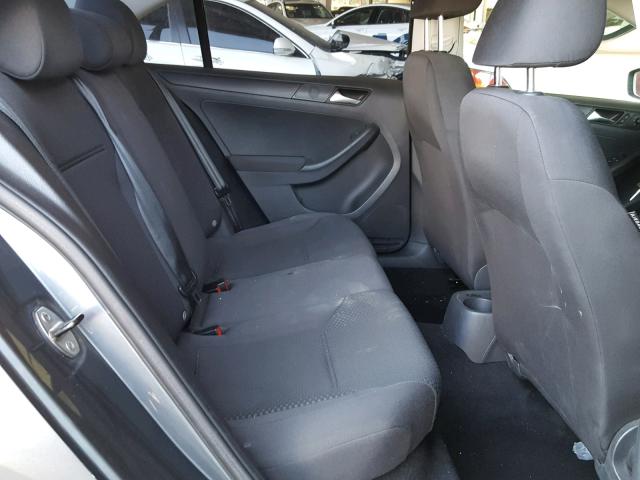 3VW2K7AJ1CM331865 - 2012 VOLKSWAGEN JETTA BASE Մոխրագույն լուսանկար 6