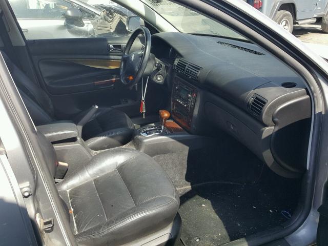 WVWWH63B14E083496 - 2004 VOLKSWAGEN PASSAT GLX 蓝色 照片 5