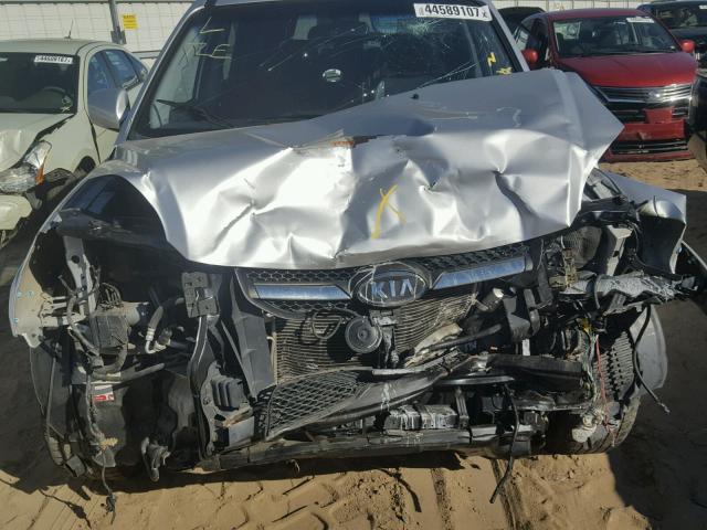 KNDJF723297585977 - 2009 KIA SPORTAGE L SILVER photo 7