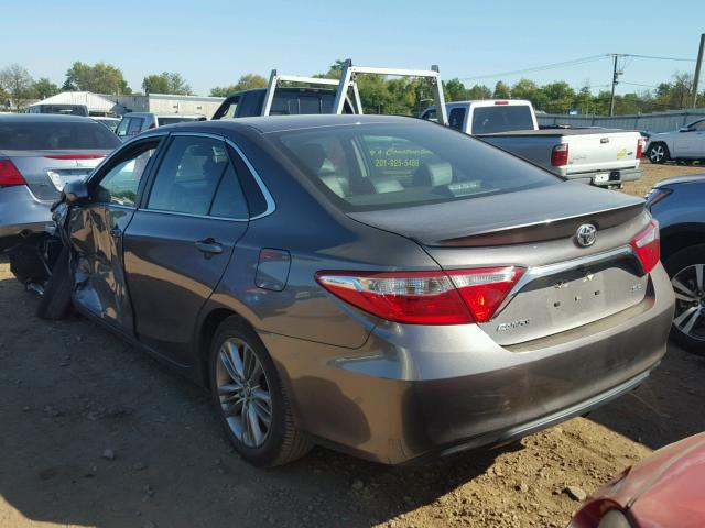 4T1BF1FK8FU057498 - 2015 TOYOTA CAMRY LE GRAY photo 3