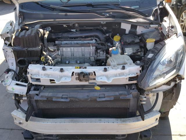 ZFBERFAT8G6C10334 - 2016 RAM PROMASTER 白色 照片 7