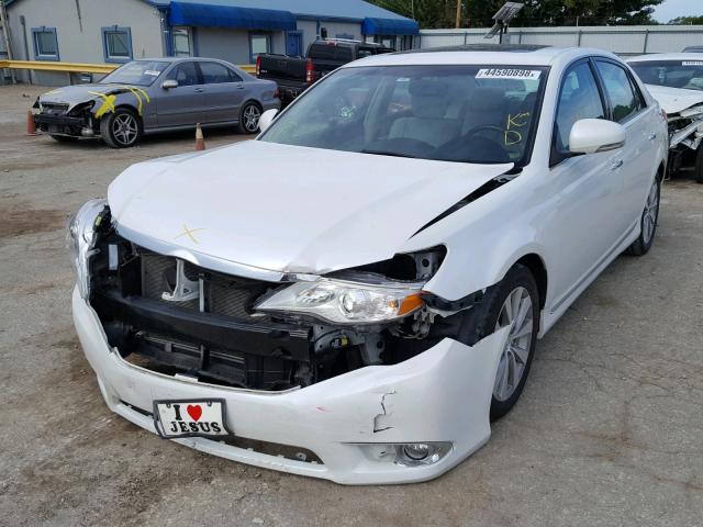 4T1BK3DB3CU470578 - 2012 TOYOTA AVALON BAS WHITE photo 2