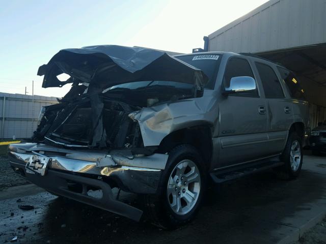 1GNEC13T51R176314 - 2001 CHEVROLET TAHOE BEIGE photo 2