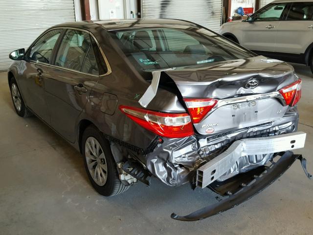 4T1BF1FK0GU138884 - 2016 TOYOTA CAMRY LE 灰色 照片 3